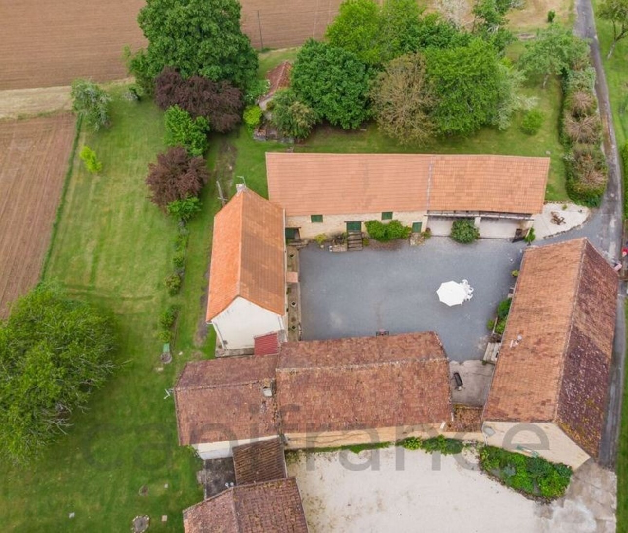 Photos 1 - Touristique - Dpt Dordogne (24), Propriété de charme avec gites entouré par 6 hectares de terrain