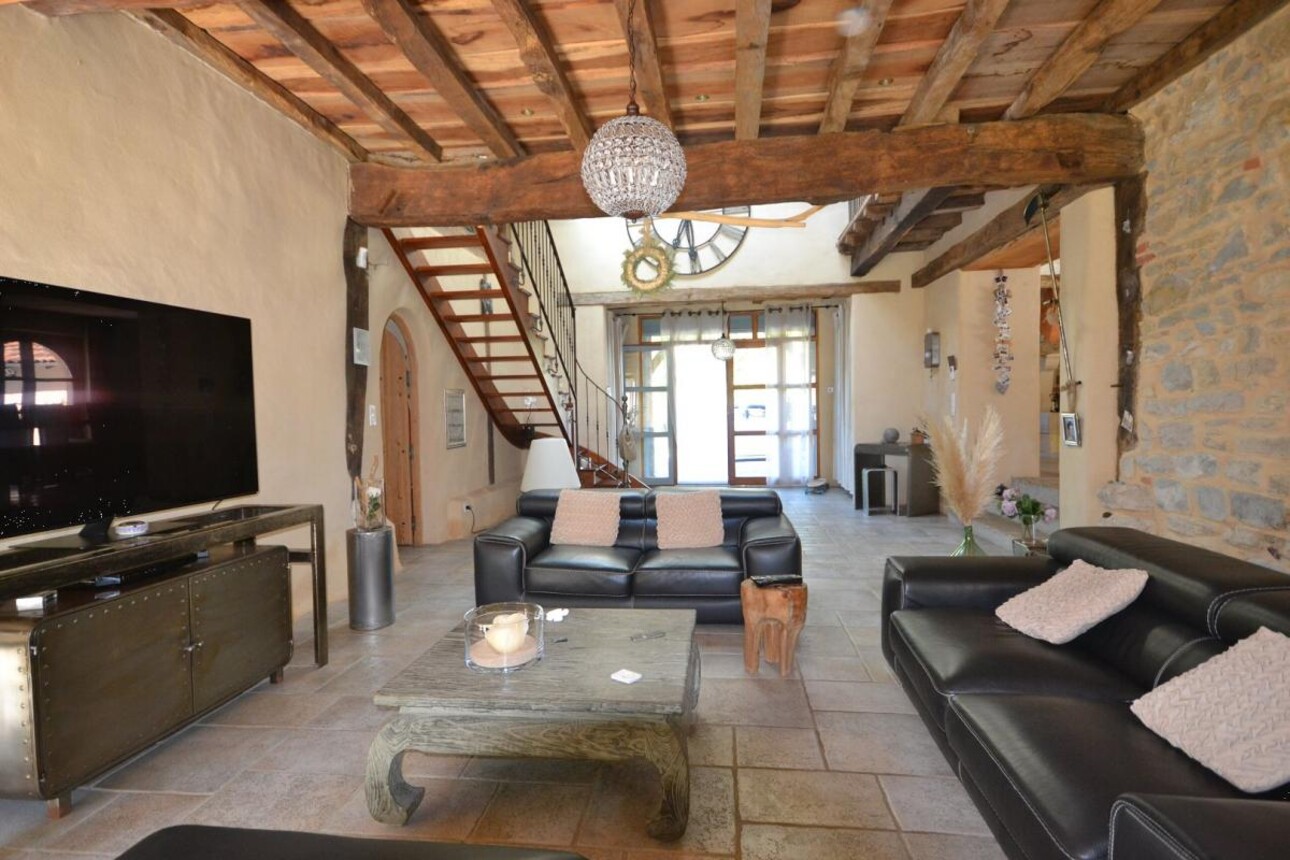 Photos 5 - Prestigious - House