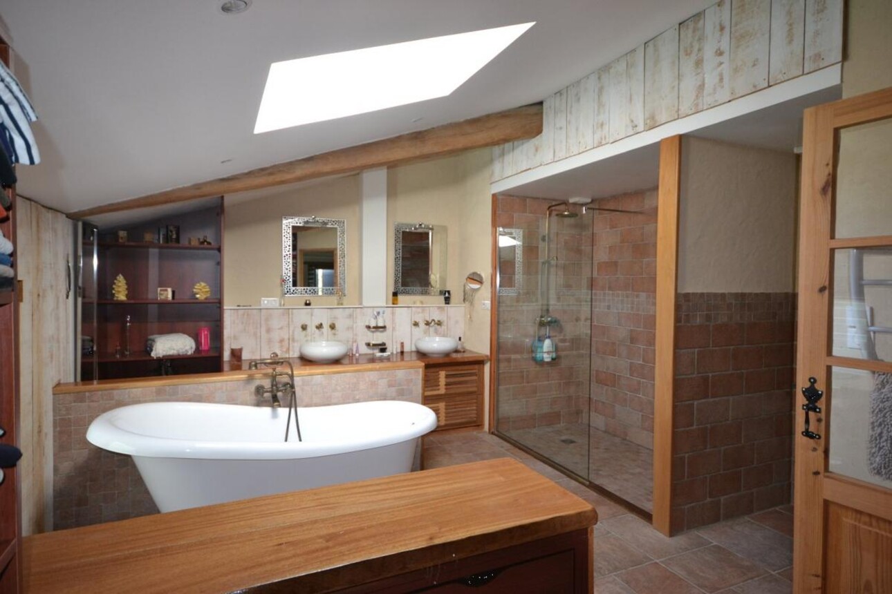 Photos 9 - Prestigious - House