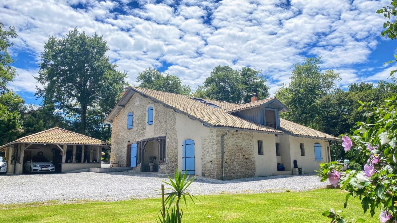 Photos 11 - Prestigious - House