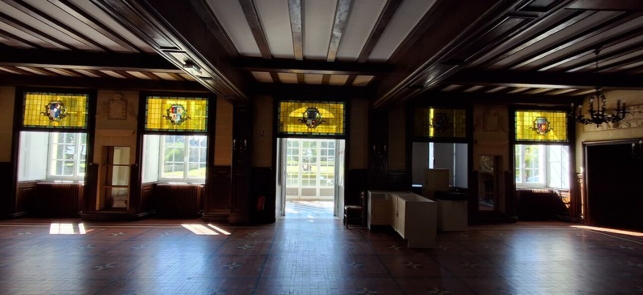 Photos 1 - Prestigious - Château du XVIII eme a 1h10 de Paris. Conçu pour accueillir activités professionnelles et vie familiale indépendante