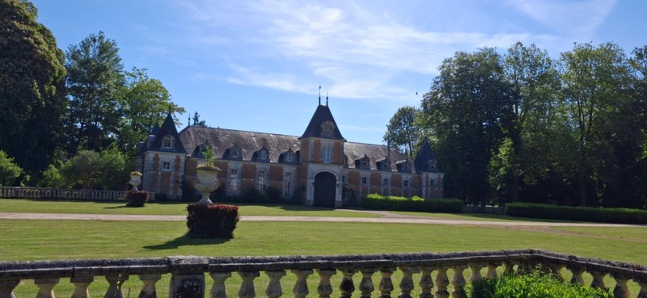 Photos 20 - Prestigious - Château du XVIII eme a 1h10 de Paris. Conçu pour accueillir activités professionnelles et vie familiale indépendante