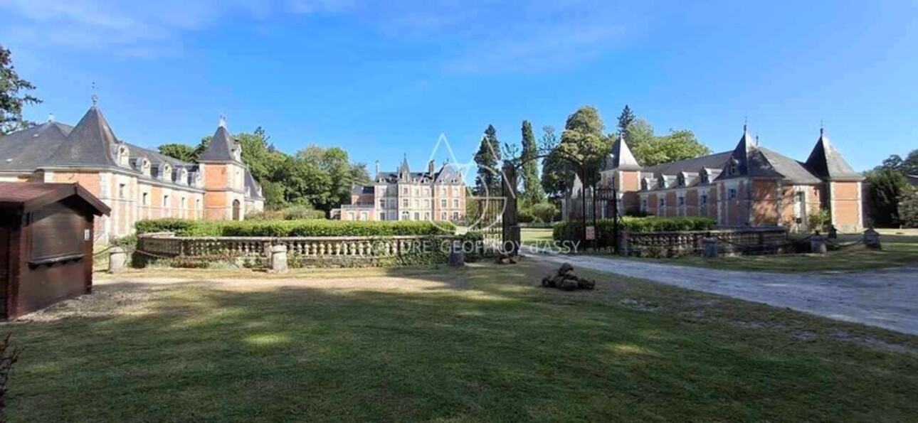 Photos 23 - Prestigious - Château du XVIII eme a 1h10 de Paris. Conçu pour accueillir activités professionnelles et vie familiale indépendante