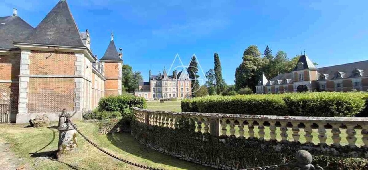 Photos 27 - Prestigious - Château du XVIII eme a 1h10 de Paris. Conçu pour accueillir activités professionnelles et vie familiale indépendante