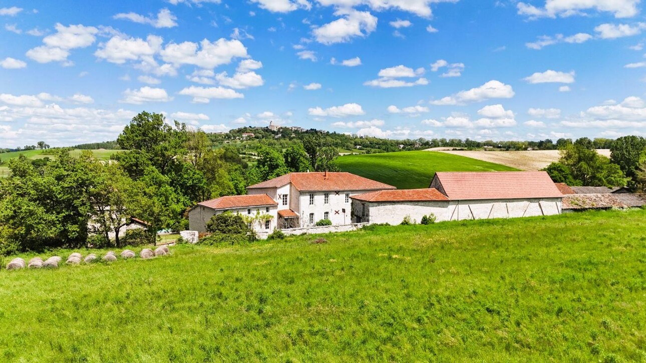 Photos 5 - Prestigious - House