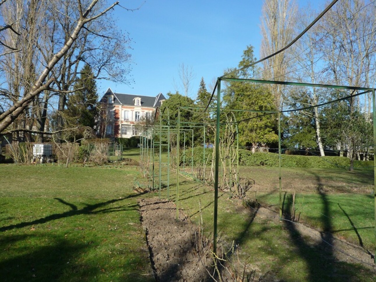 Photos 32 - Prestigious - Department Aisne (02), CHATEAU THIERRY center, 1850 residence of 600 m² of living space and enclosed
