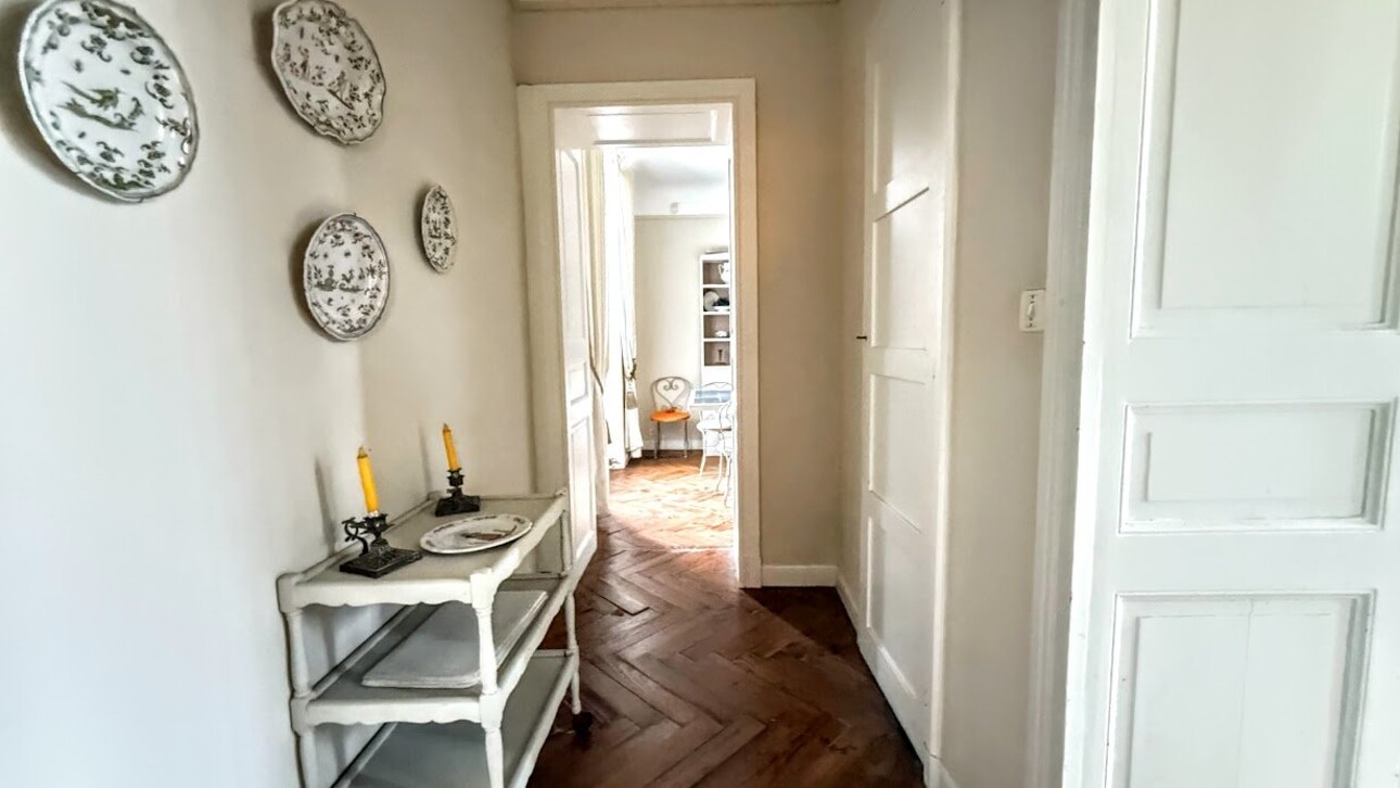 Photos 9 - Prestigious - Property