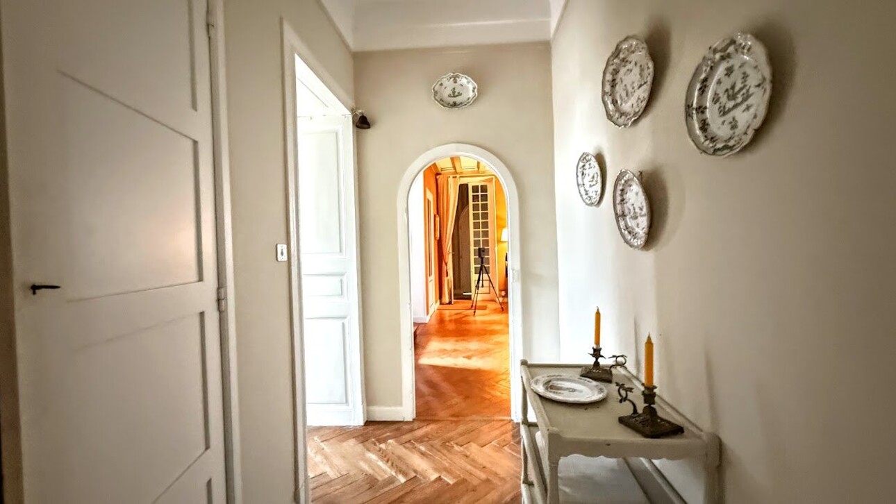 Photos 12 - Prestigious - Property