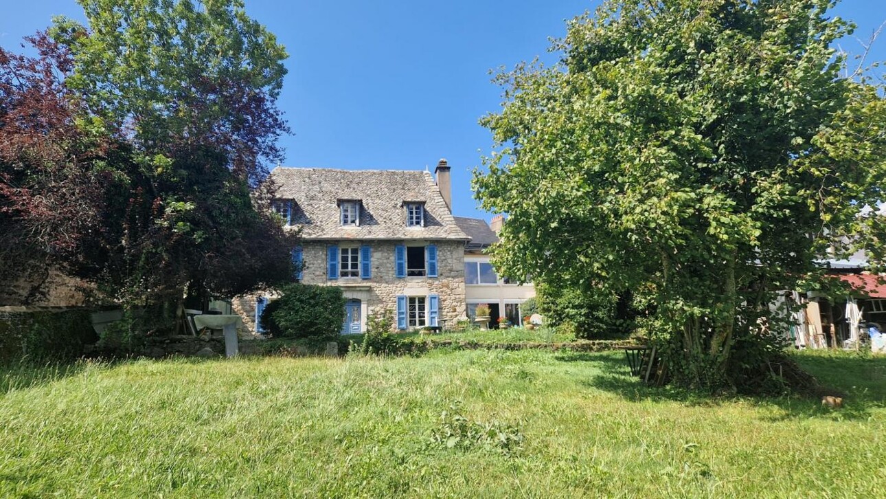 Photos 17 - Prestigious - House