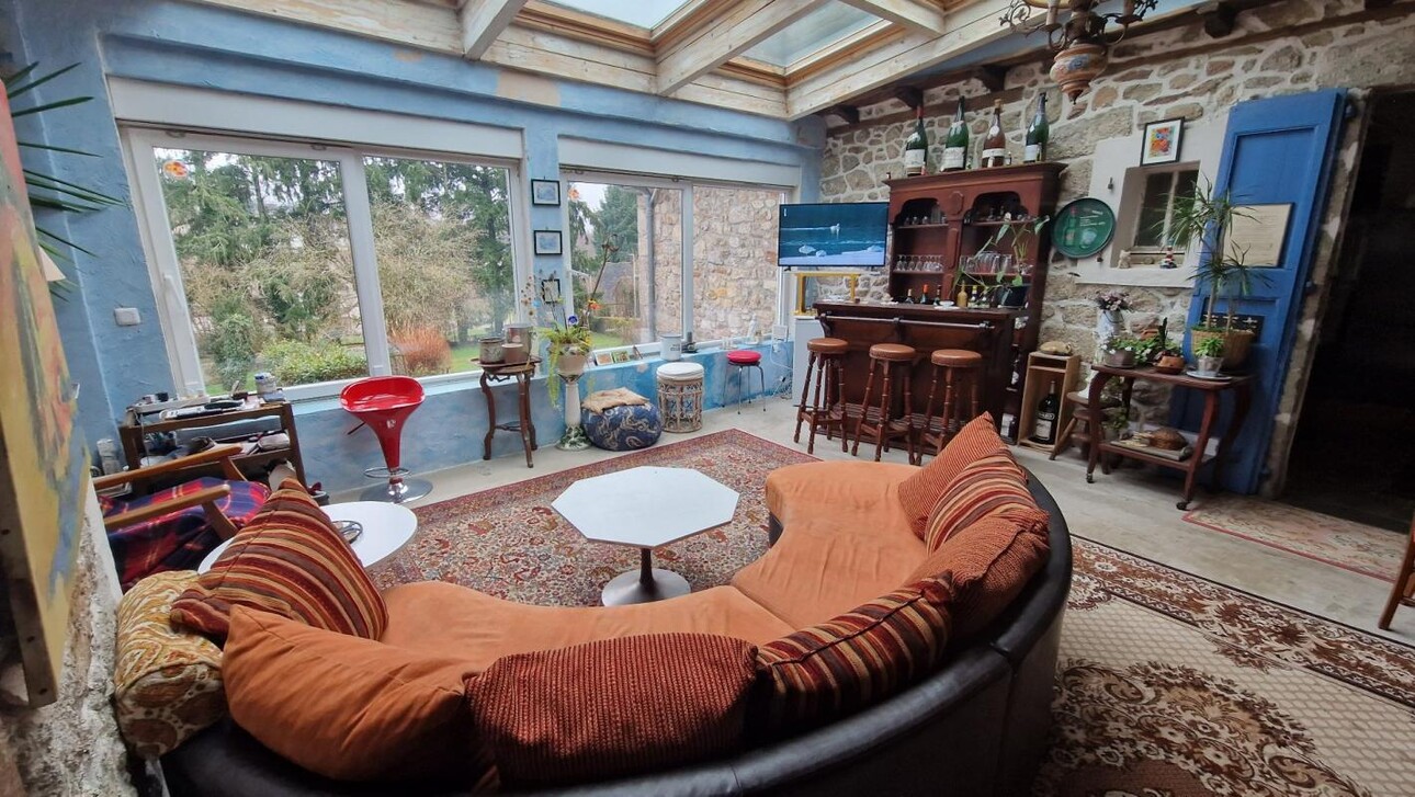 Photos 19 - Prestigious - House