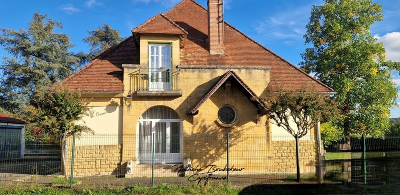 Photos 2 - Prestige - Maison de maître au bord de la Dordogne, 297 m2, 10 p, avec dépendances + piscine