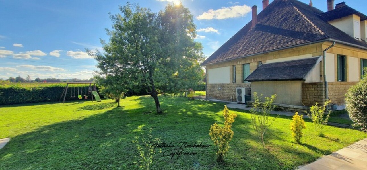 Photos 27 - Prestige - Maison de maître au bord de la Dordogne, 297 m2, 10 p, avec dépendances + piscine