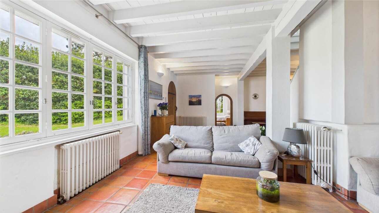 Photos 5 - Prestigious - Property