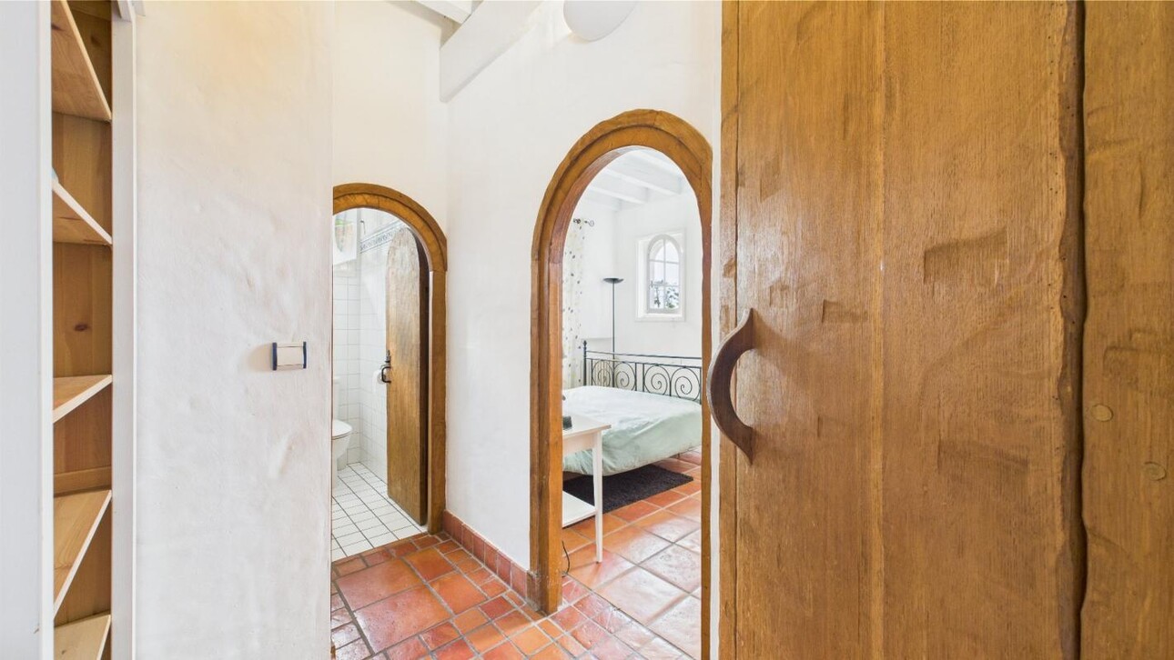 Photos 9 - Prestigious - Property