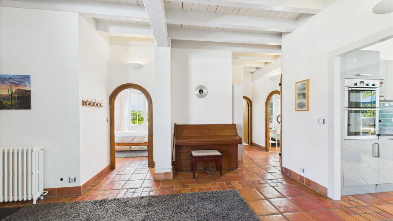 Photos 14 - Prestigious - Property