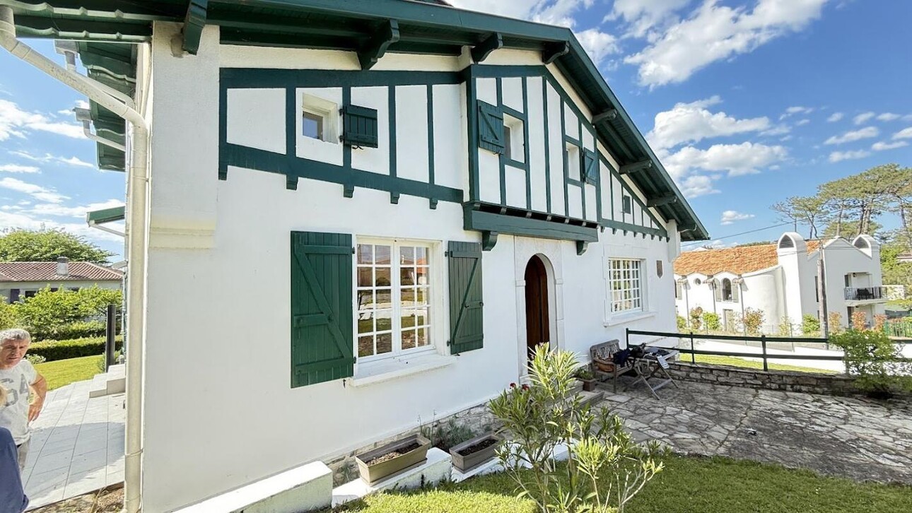 Photos 19 - Prestigious - Property