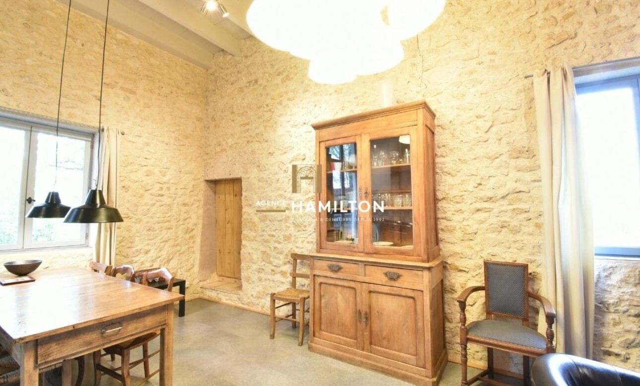 Photos 10 - Prestigious - Property