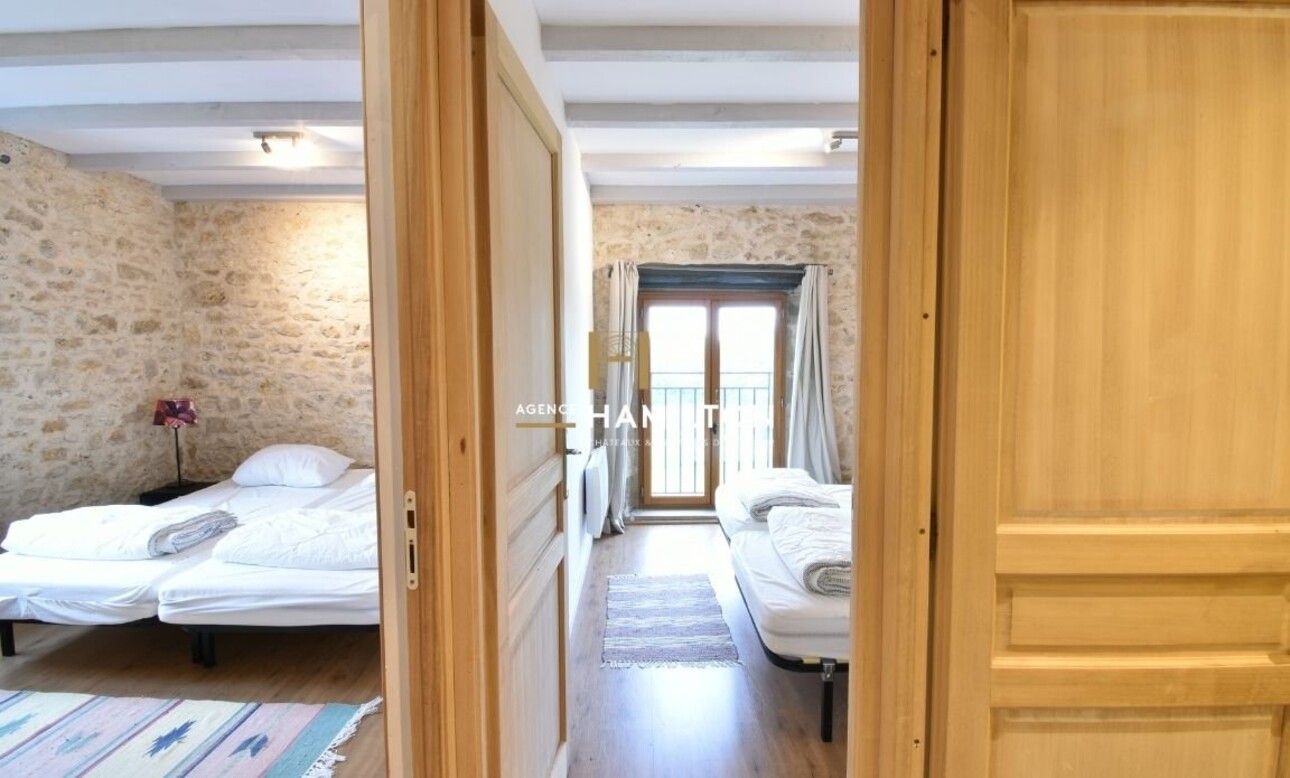 Photos 11 - Prestigious - Property