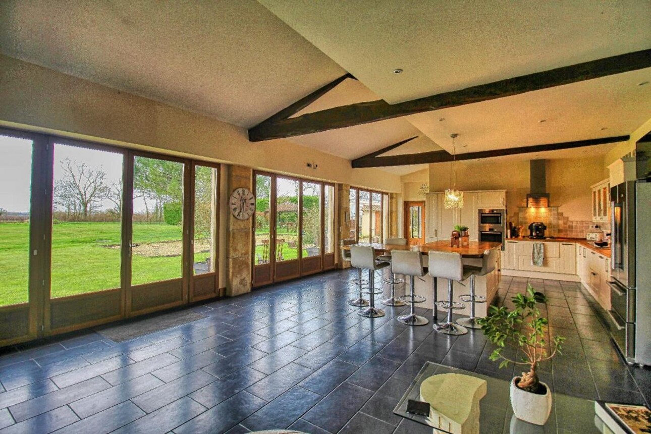 Photos 3 - Prestigious - House