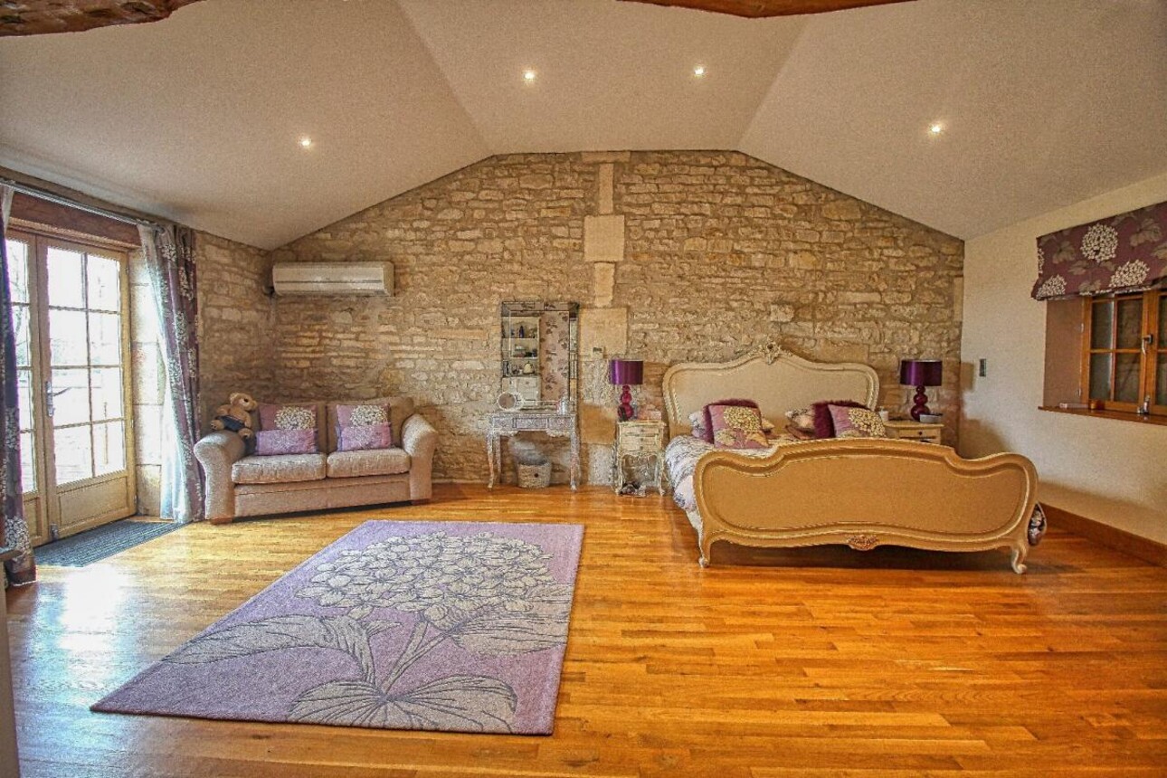 Photos 4 - Prestigious - House