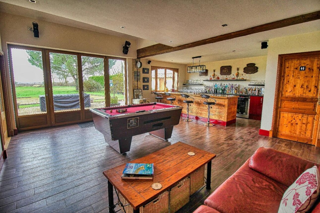 Photos 10 - Prestigious - House