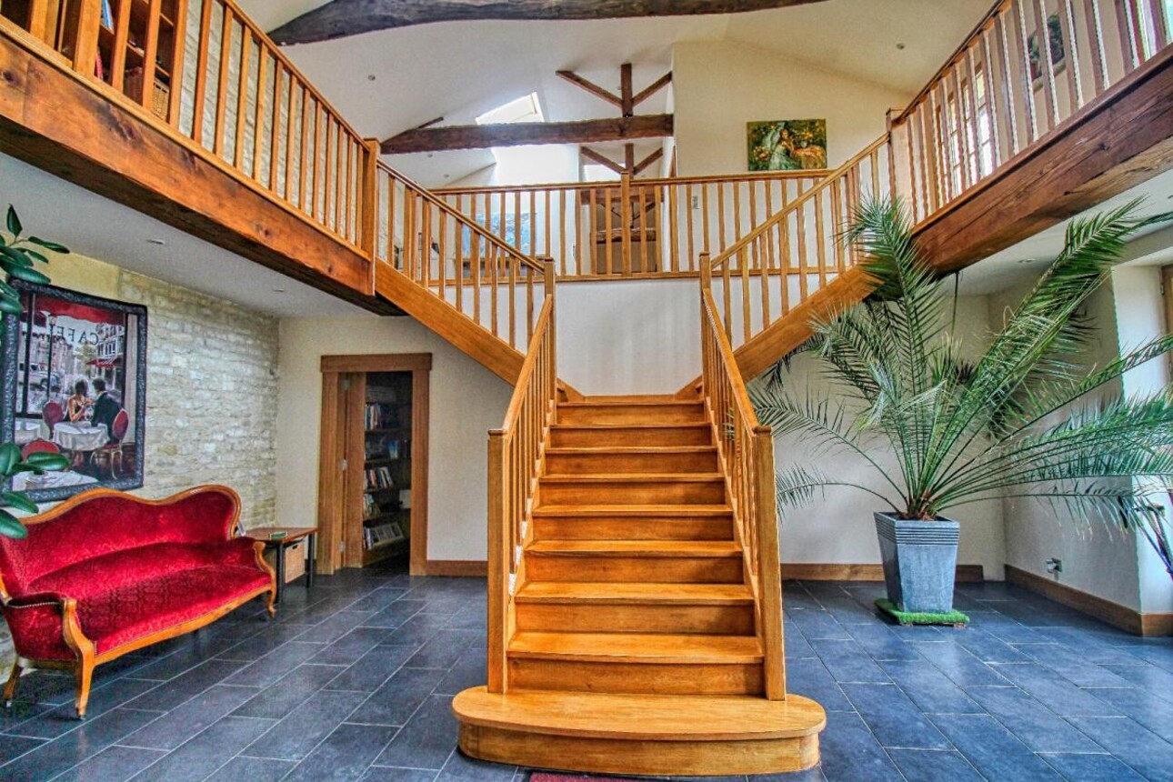 Photos 12 - Prestigious - House