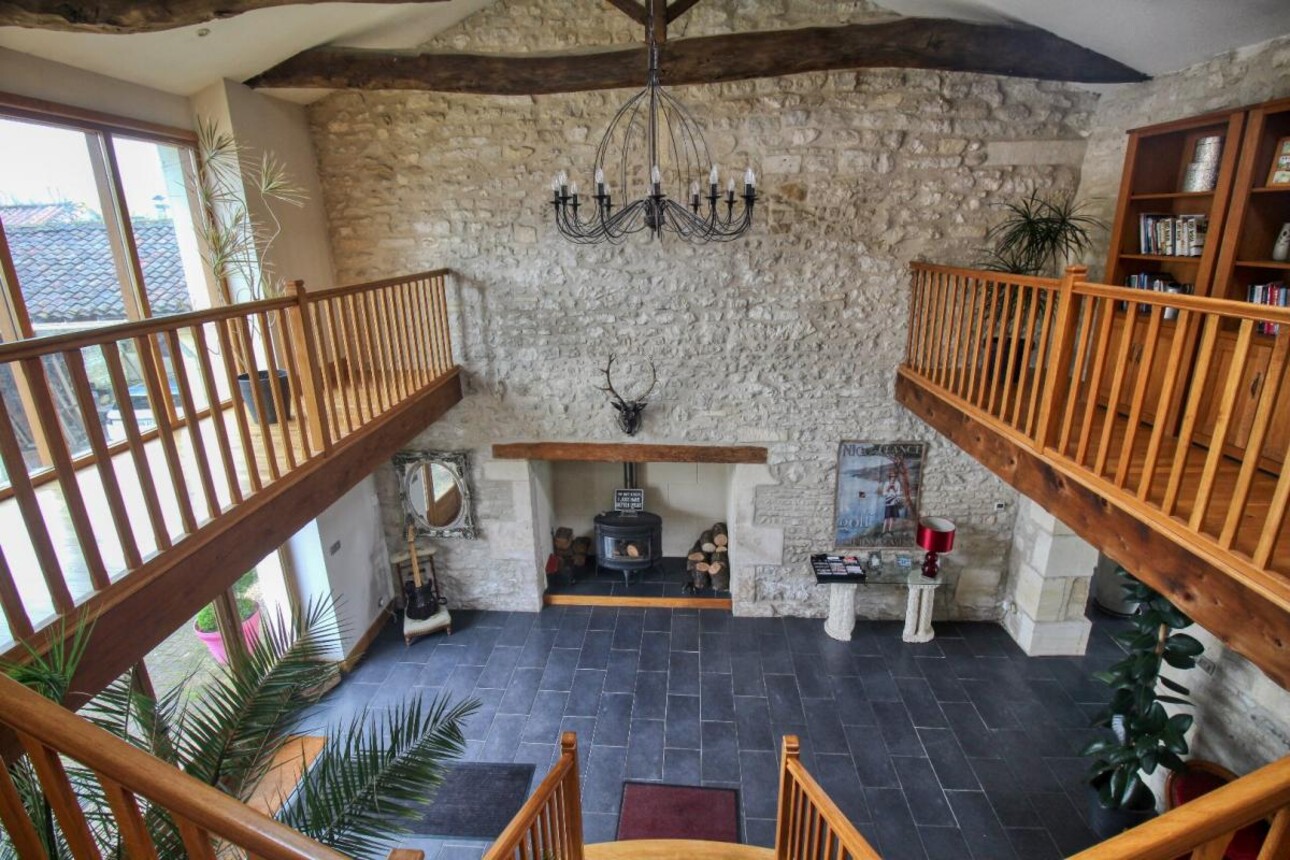 Photos 15 - Prestigious - House