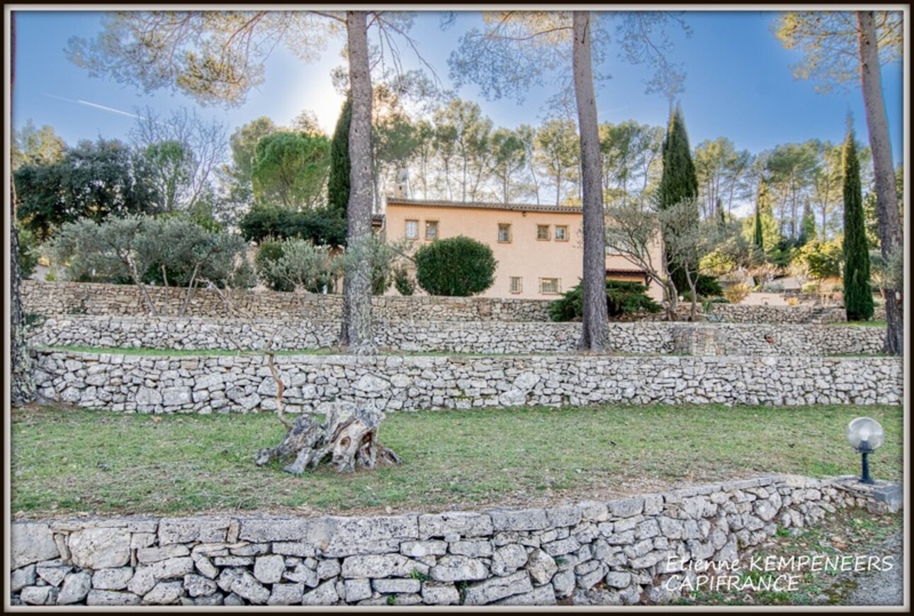 Photos 1 - Touristique - LORGUES, propriété au calme de 188 m² comprenant 2 logements sur un terrain arboré et clos de 5 000 m² avec piscine