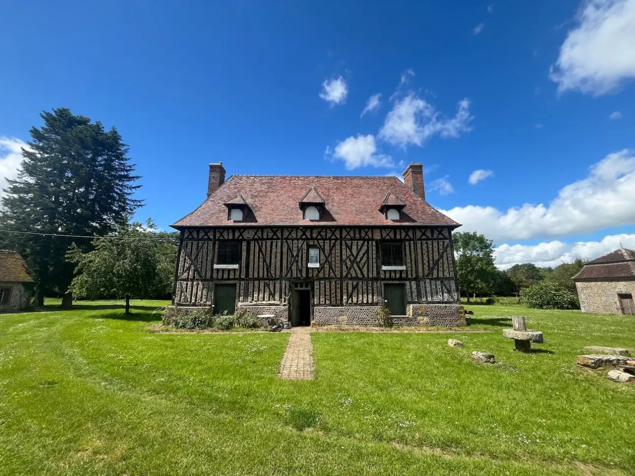 Photos 1 - Prestige - Propriété complète de charme et authentique