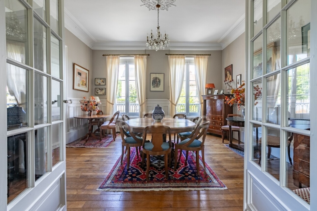Photos 1 - Prestige - Propriété à vendre 13 pièces CHATEAU THIERRY (02) à 45 mn de Paris