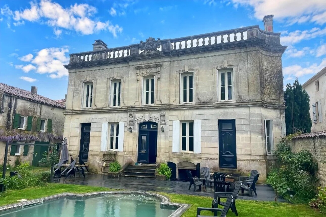 Photos 1 - Prestigious - House