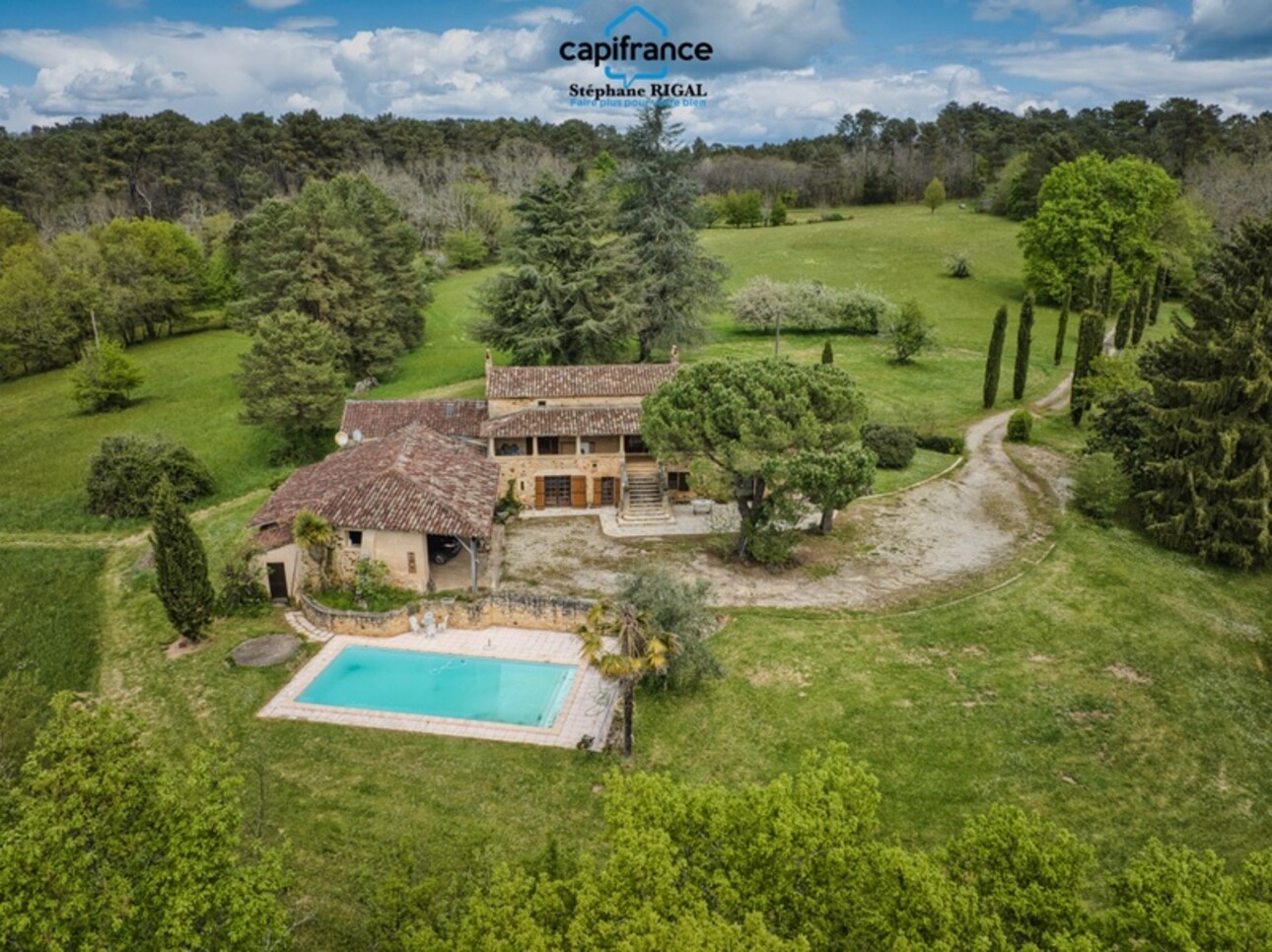 Photos 21 - Équestre - Propriete à vendre 7 pièces FUMEL (47) Propriété de 230m2 sur 11ha de prairie et de bois. Piscine et lac