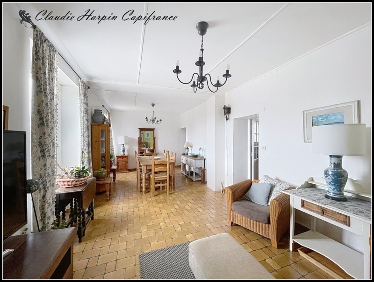 Photos 15 - Équestre - LARGEASSE (79) à vendre PROPRIETE 12 pièces,  environ 328 m² hab - 3.8 hect - piscine - dépendances