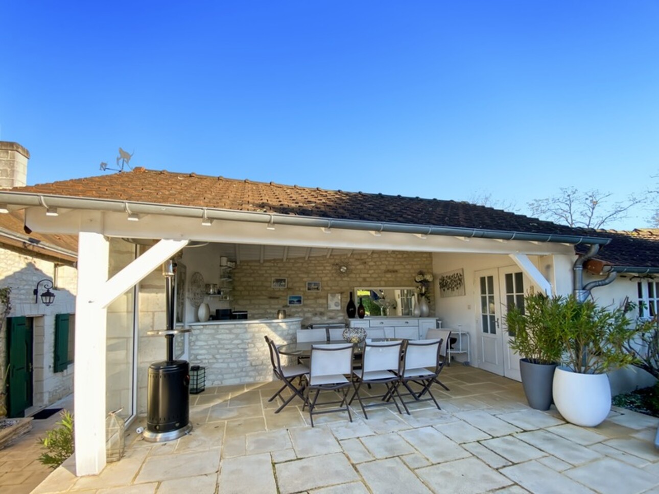 Photos 9 - Prestige - Dpt Vienne (86), à vendre à Thuré,  Maison de Maître 16 pièces 670m2-35720 m2