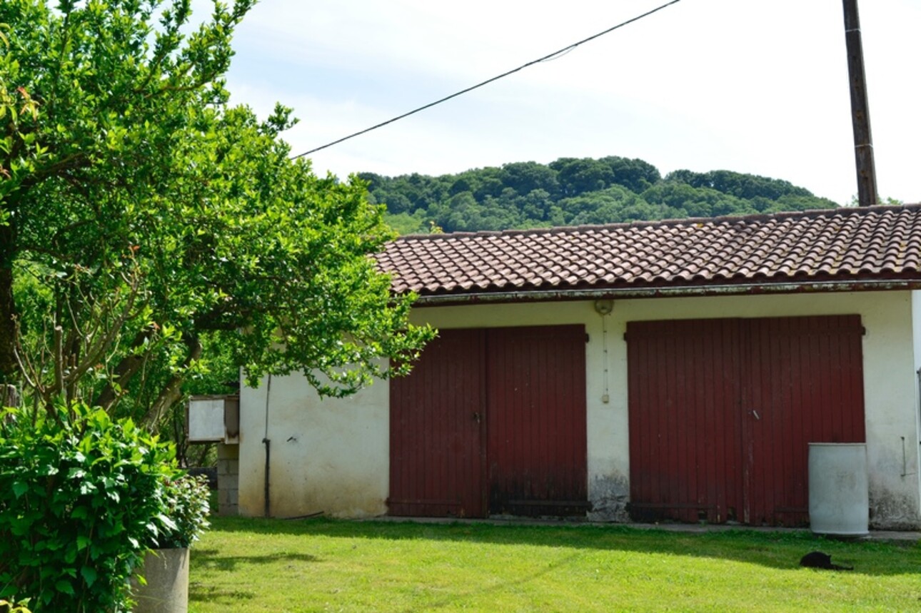 Photos 2 - Touristique - Ancienne ferme avec hangar a louhossoa 64