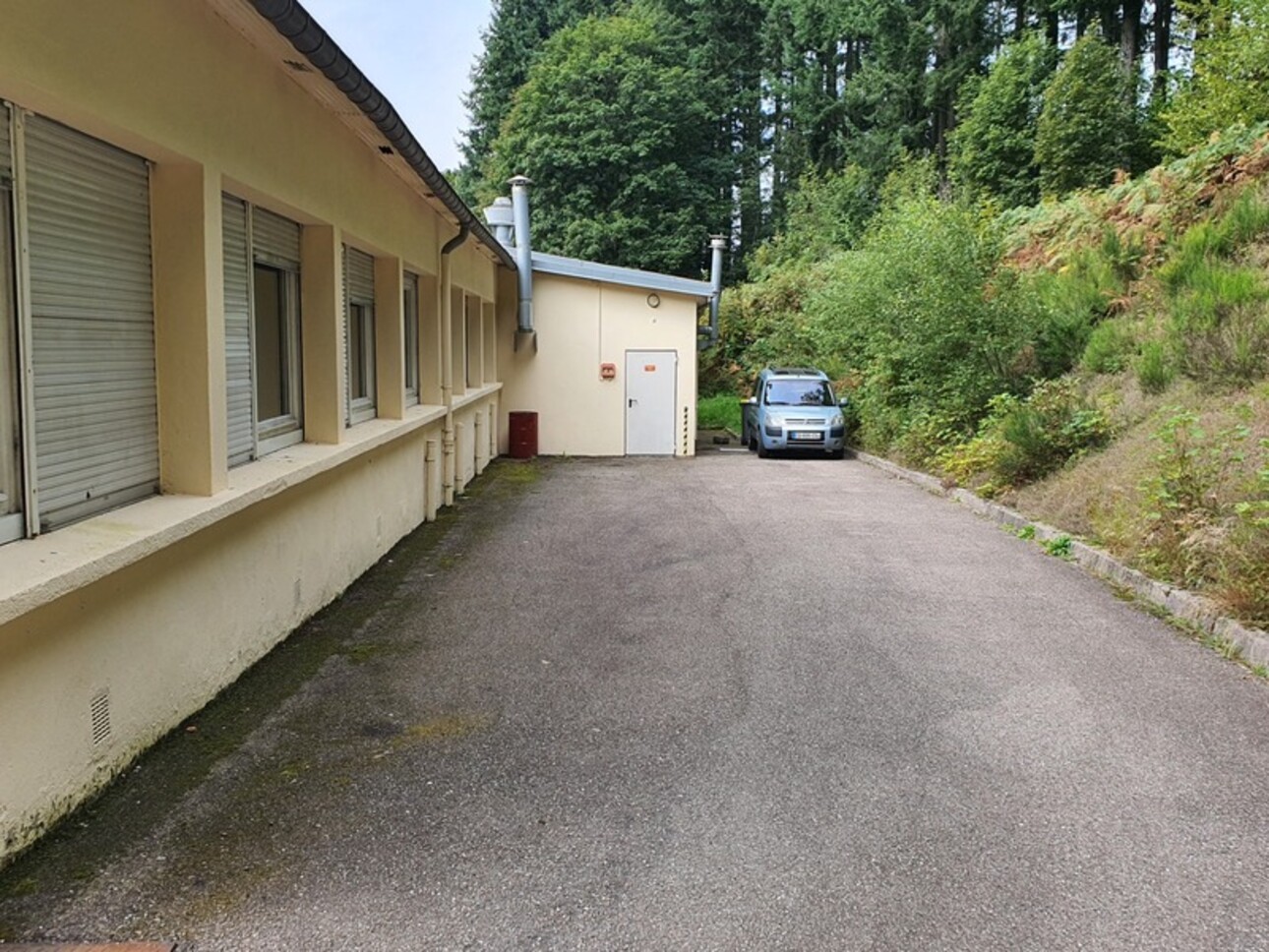 Photos 19 - Touristique - Dpt Vosges (88), à vendre proche REMIREMONT - PROPRIÉTÉ PLAIN-PIED idéal GITE DE GROUPE avec ETANG