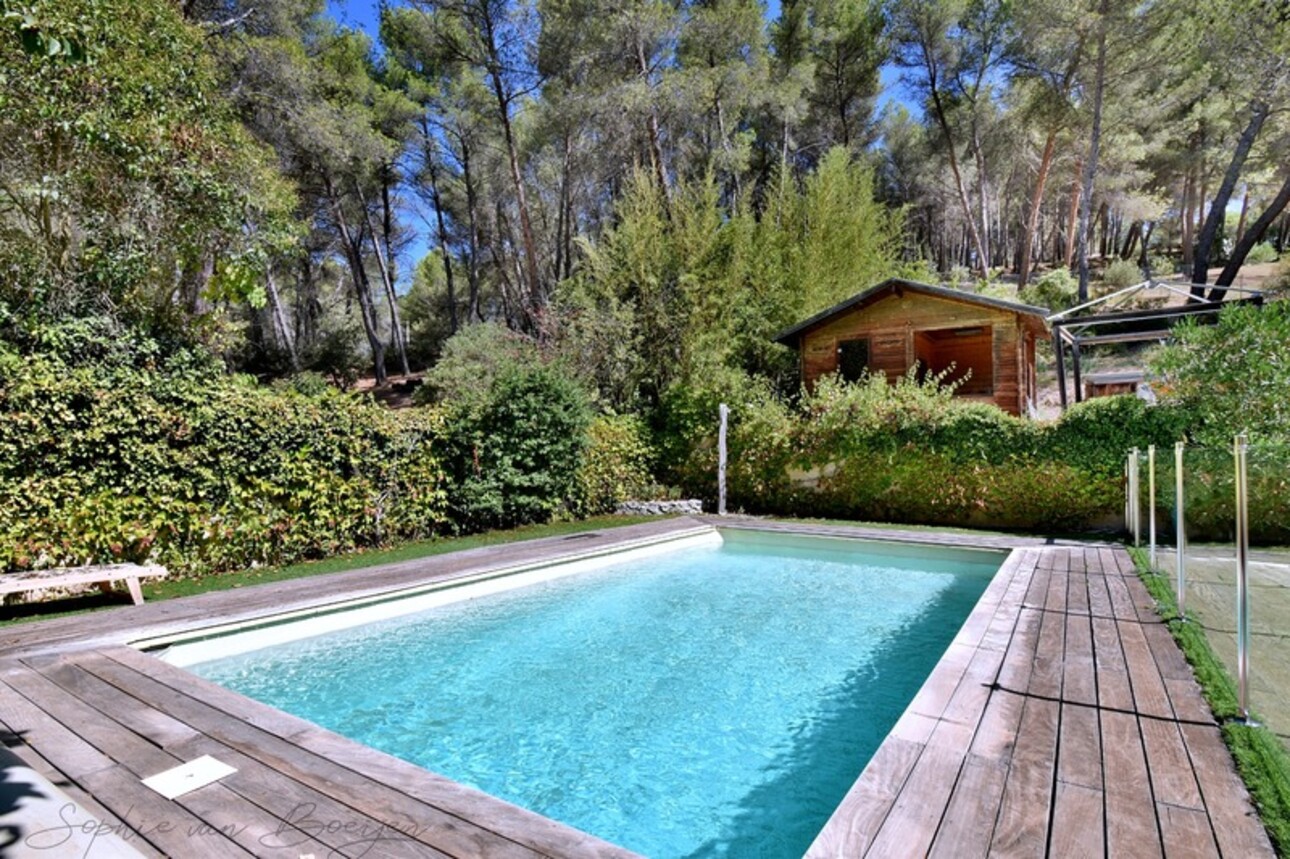 Photos 3 - Prestige - Propriete à vendre au sud d'AIX EN PROVENCE (13), 230 m2 sur 4 000 m2, 6 chambres, garage, piscine, jacuzzis, sauna