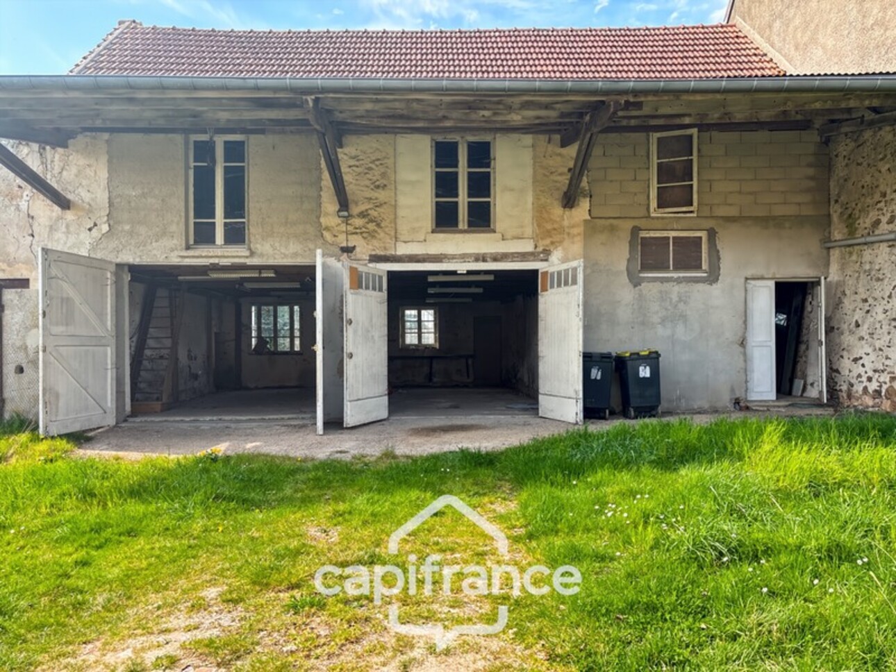 Photos 2 - Touristique - grange à vendre 3 pièces de 200 m²  VERDELOT (77)