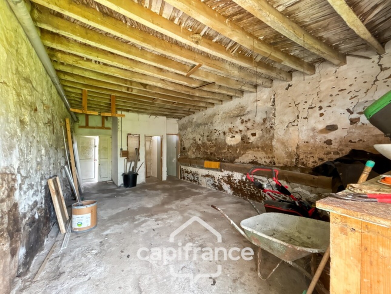 Photos 8 - Touristique - grange à vendre 3 pièces de 200 m²  VERDELOT (77)