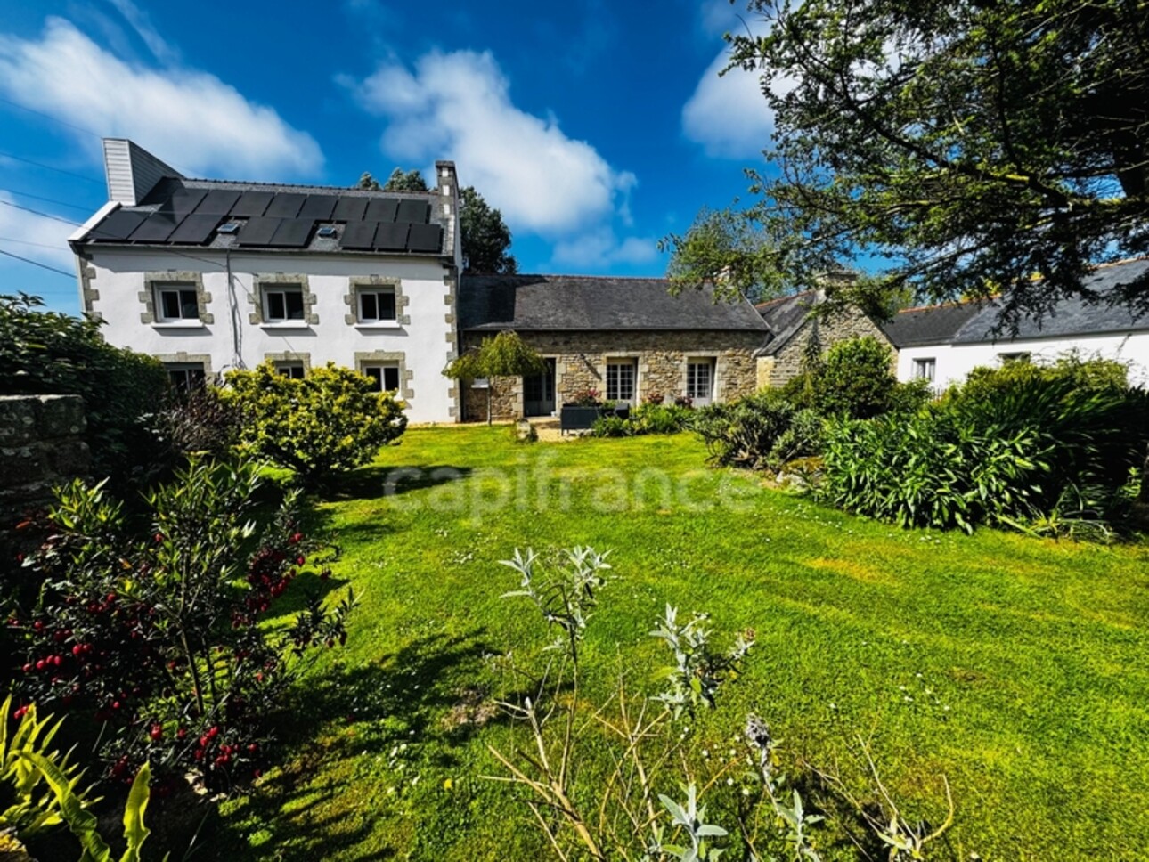 Photos 2 - Touristique - Maison de caractère avec gîte indépendant – 10 pièces – 238 m² – Kerlouan (Finistère)