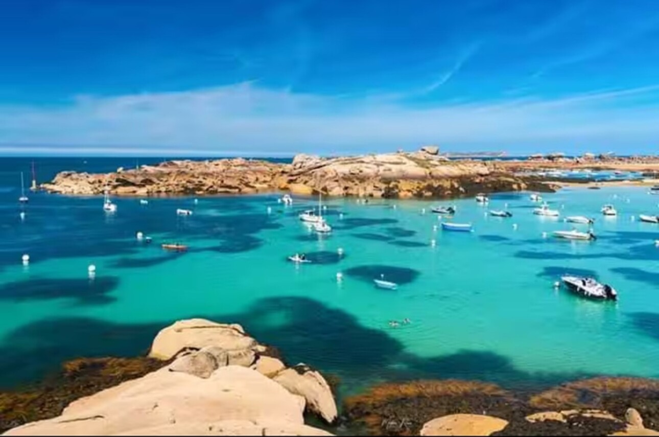Photos 23 - Touristique - Maison de caractère avec gîte indépendant – 10 pièces – 238 m² – Kerlouan (Finistère)