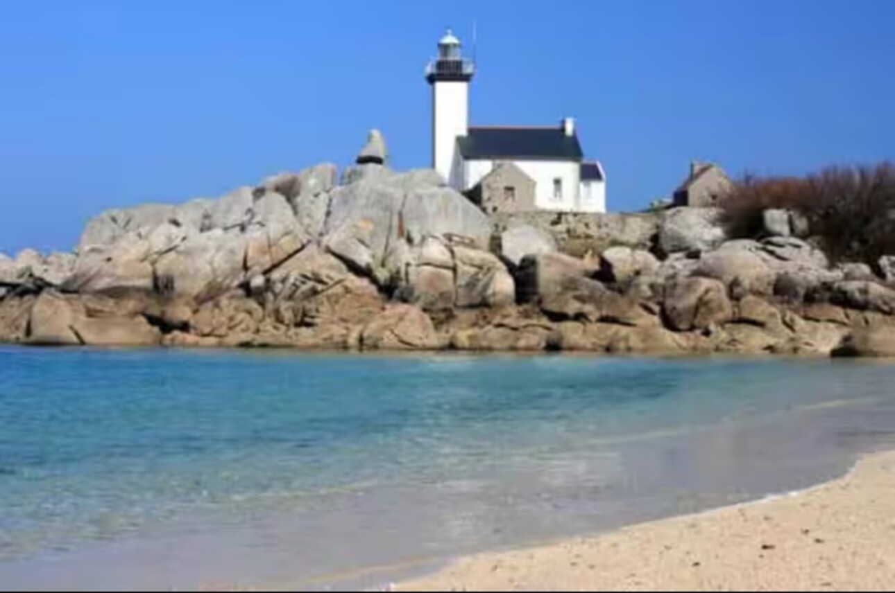 Photos 24 - Touristique - Maison de caractère avec gîte indépendant – 10 pièces – 238 m² – Kerlouan (Finistère)