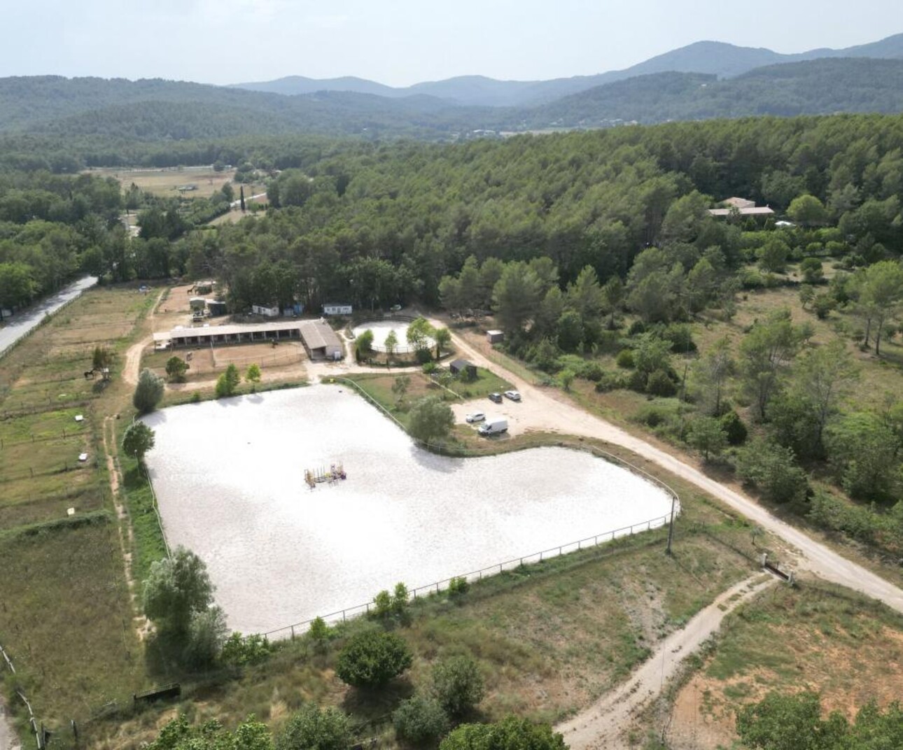 Photos 1 - Équestre - Propriété équestre sur 30 273 m² - secteur Draguignan (83)