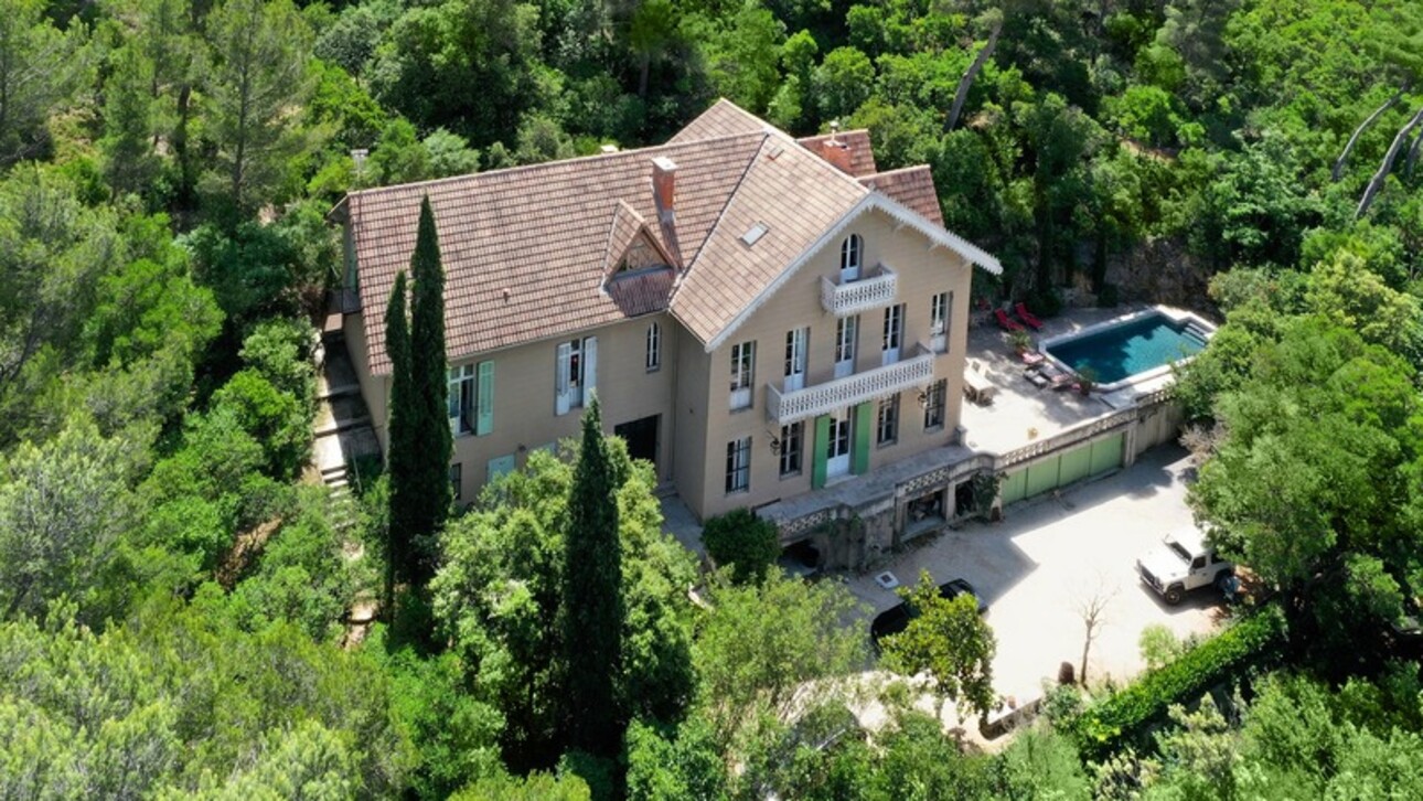 Photos 3 - Prestige - Marseille 9éme, Parc National des Calanques, Maison de Maître de 500 m² avec son parc de 2 Hectares , 11 studios
