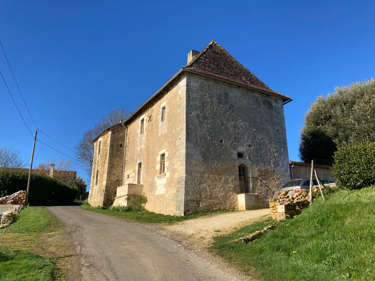 Photos 2 - Prestige - Vends maison forte du XIVème siècle dans le Périgord Pourpre - 166m²