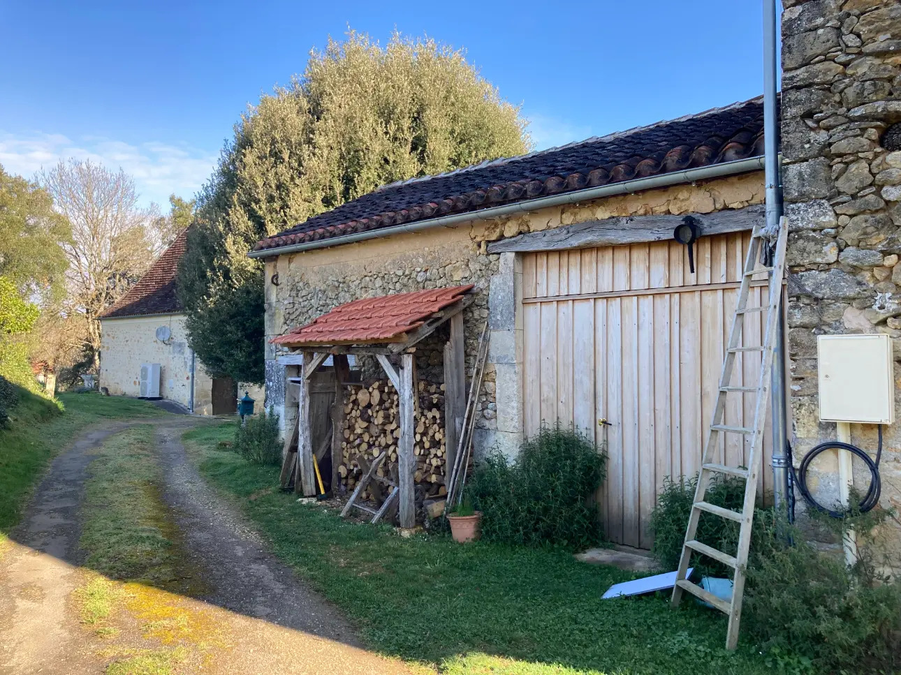 Photos 4 - Prestige - Vends maison forte du XIVème siècle dans le Périgord Pourpre - 166m²