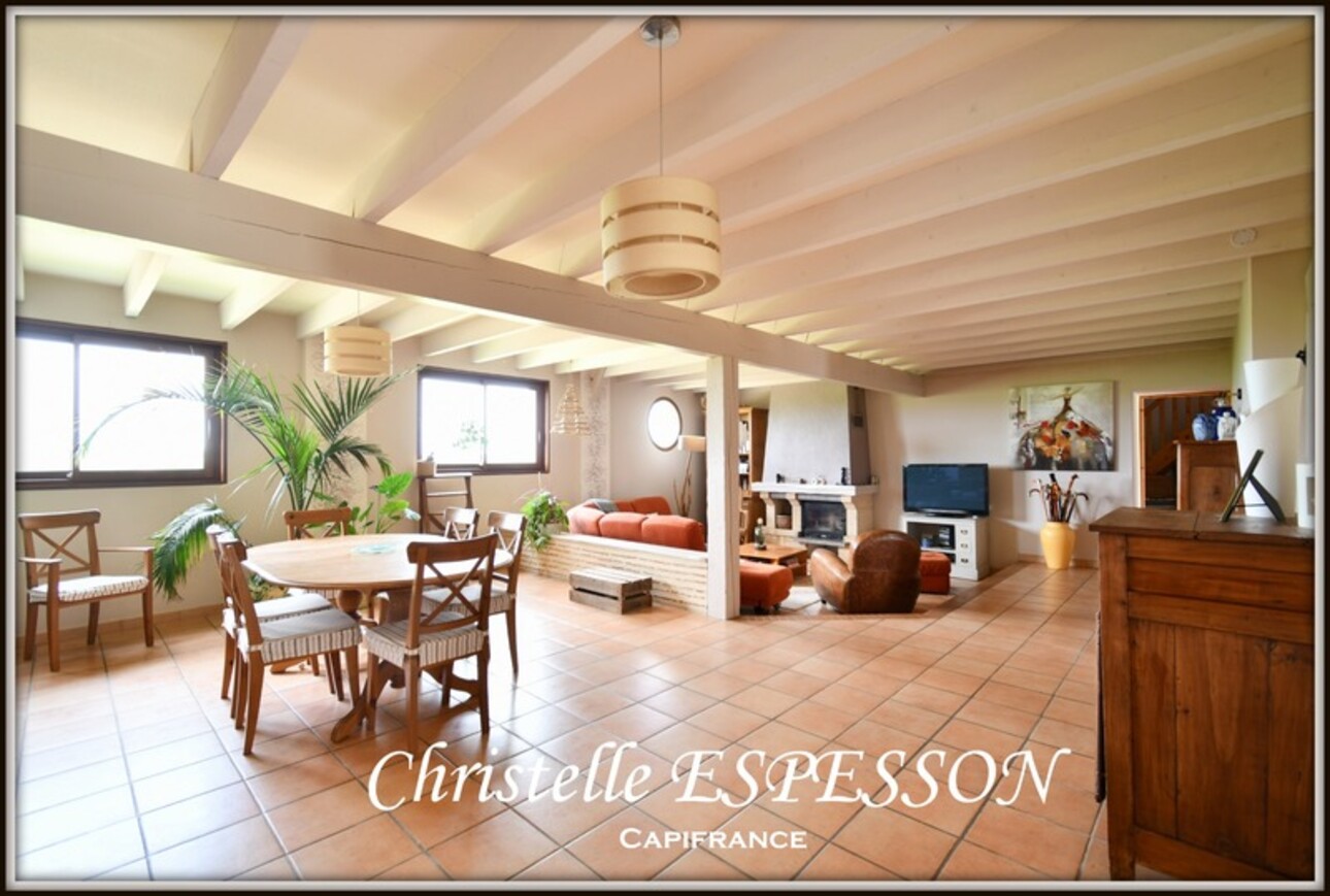 Photos 3 - Prestige - MAGNIFIQUE CORPS DE FERME 205 M2 8 PIECES A FOURQUES SUR GARONNE