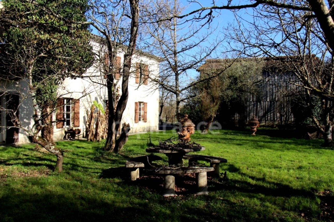 Photos 4 - Prestige - Propriété agricole avec maison de 205 m2, grange de 415 m2 et ancien séchoir à tabac de 270 m2 à vendre à FLEURANCE (32), sur terrain de 15 800 m2