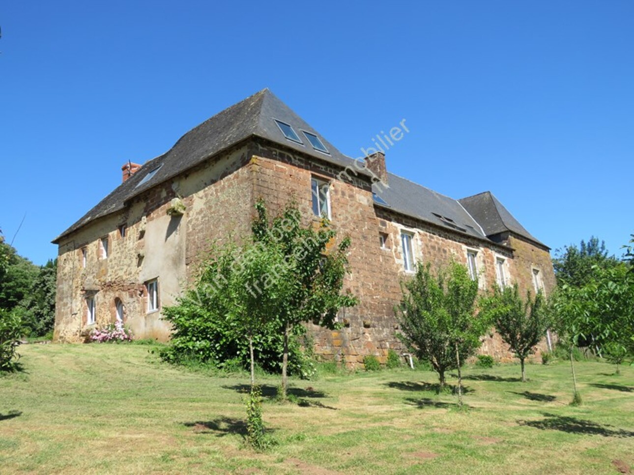 Photos 1 - Prestigious - Character property