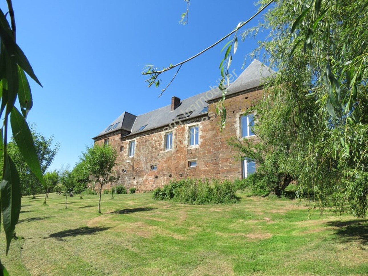 Photos 2 - Prestigious - Character property